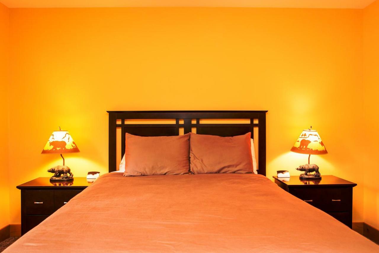 5-Star Luxury Tahoe Cabin! Great Location! Pool Table!Darts! Poker! Ping Pong! Games! South Lake Tahoe Kültér fotó